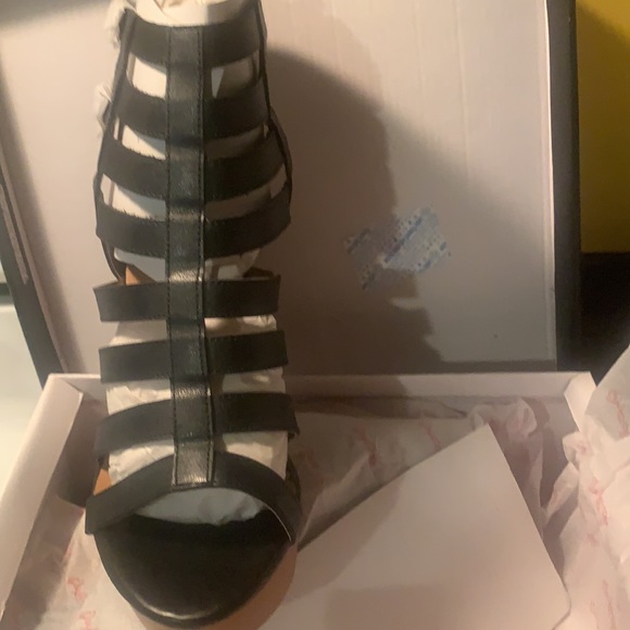 Qupid Black Sandals NWT (last pair available Sz 6.5) - Picture 5 of 10